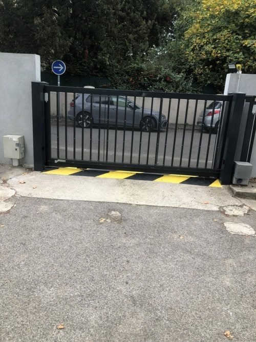 portail coulissant remis en conformité en BFT par ASF